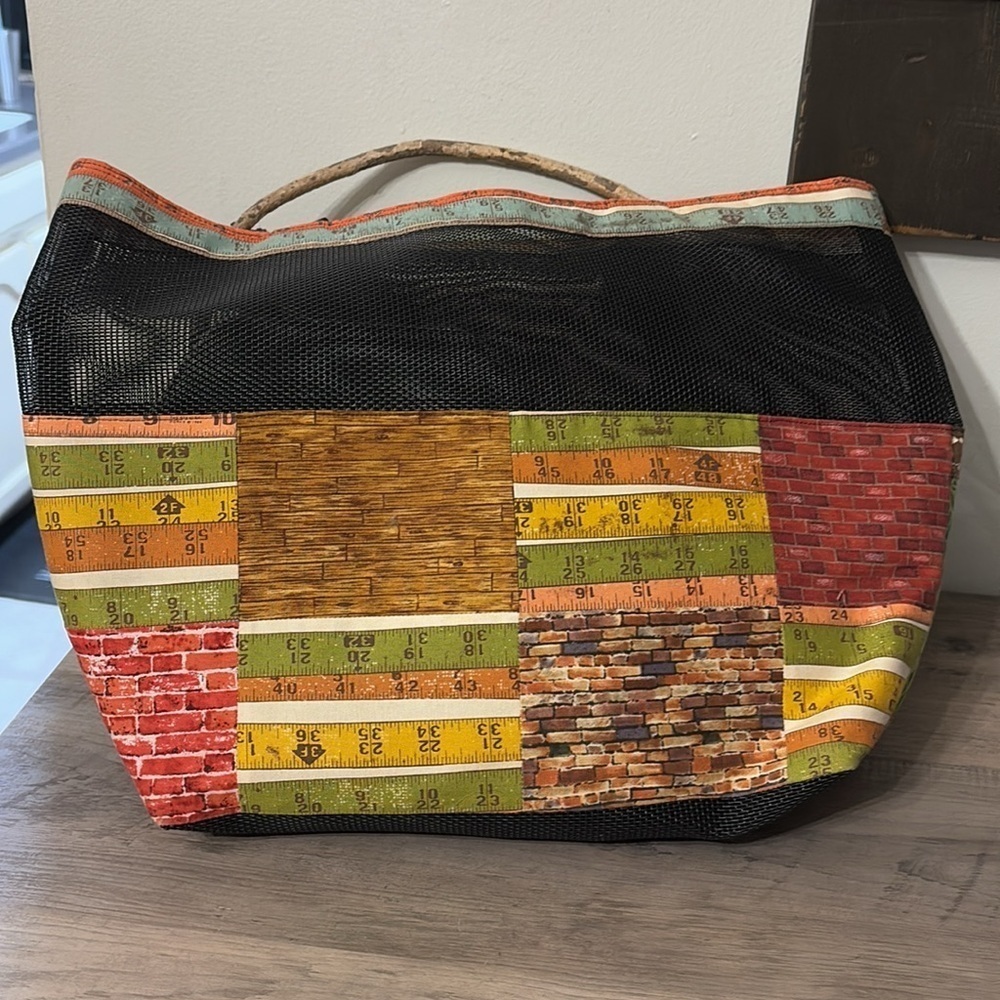 PRE OWNED HOMEMADE FARMHOUSE TRACTOR CHICKENS SHOPPING TOTE BAG WITH MESH - Picture 5 of 13